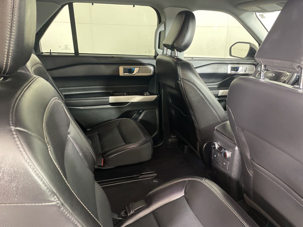 2024 Ford Explorer Limited photo 17