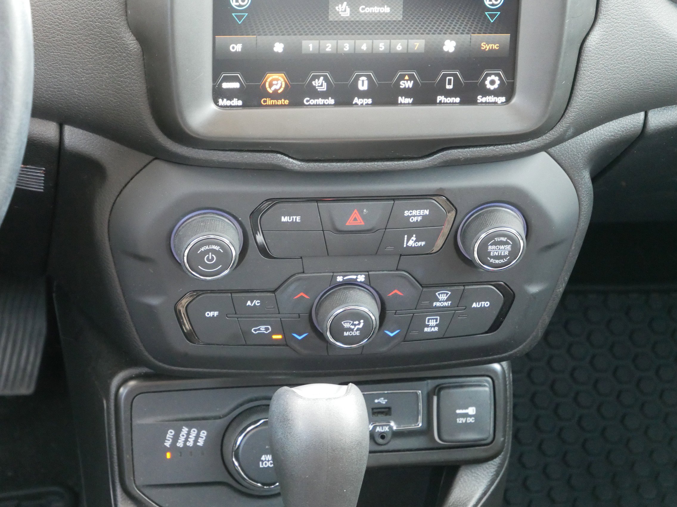 2022 Jeep Renegade Latitude photo 15