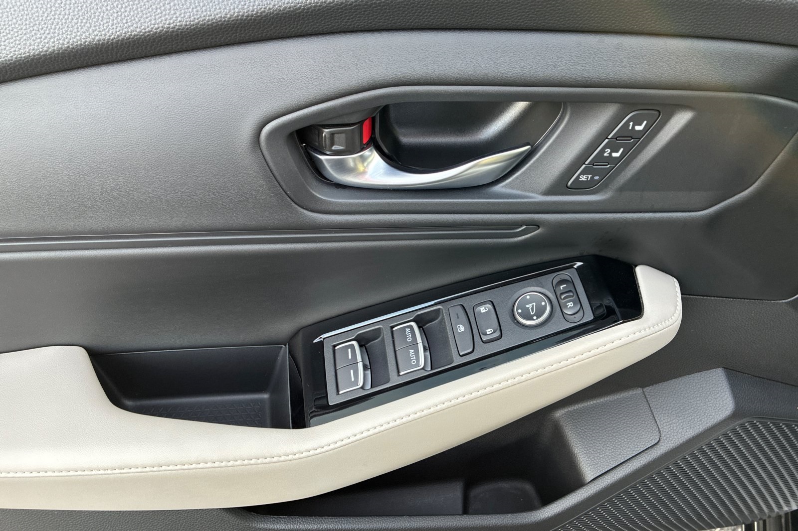 2024 Honda Accord Hybrid Touring photo 10