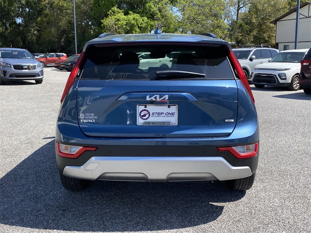 2025 Kia Niro EX photo 4