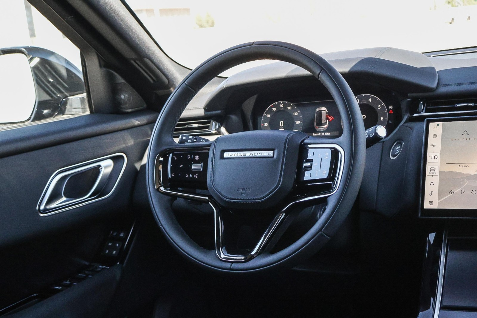 2026 Land Rover Range Rover Velar SE photo 16