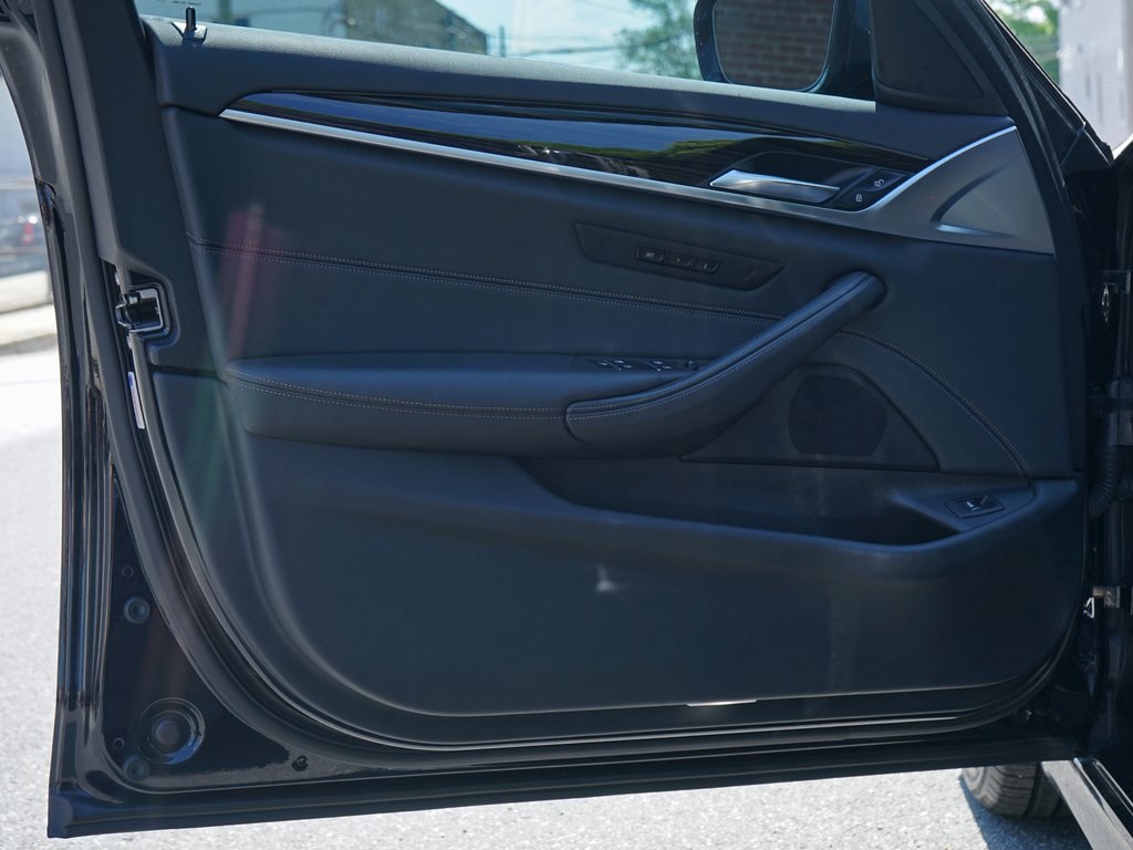 2023 Bmw 530i xDrive photo 4