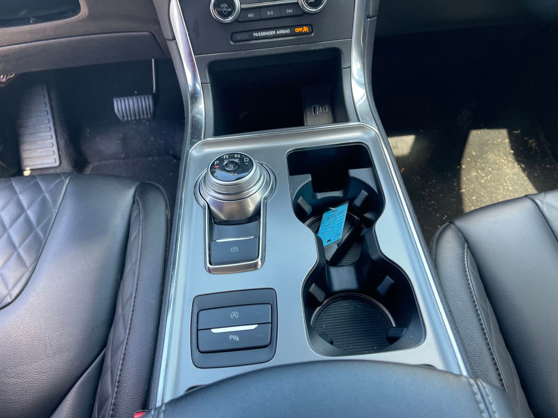 2024 Ford Edge Titanium photo 18