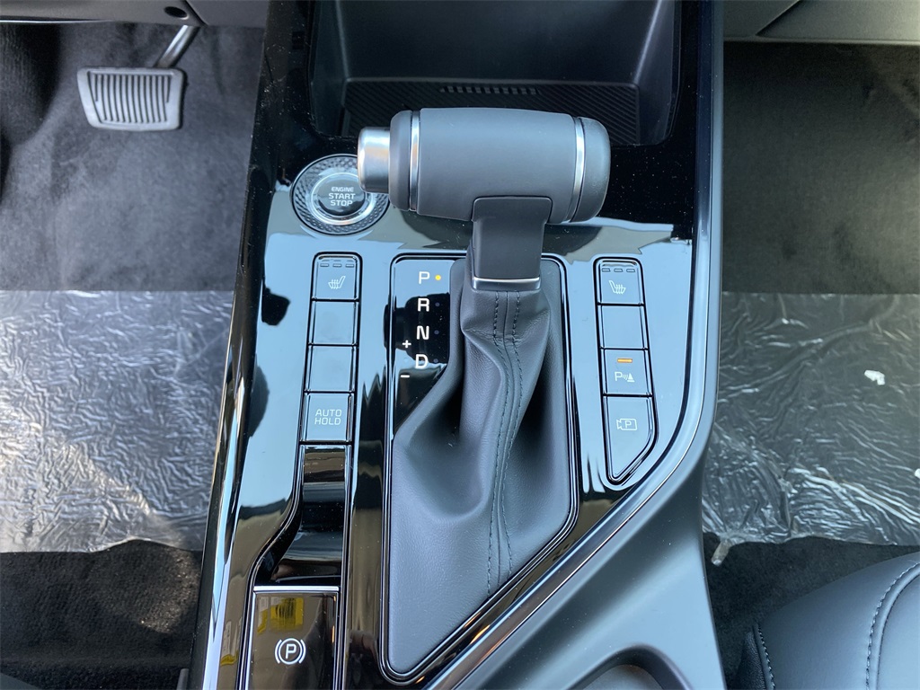 2025 Kia Niro EX photo 21