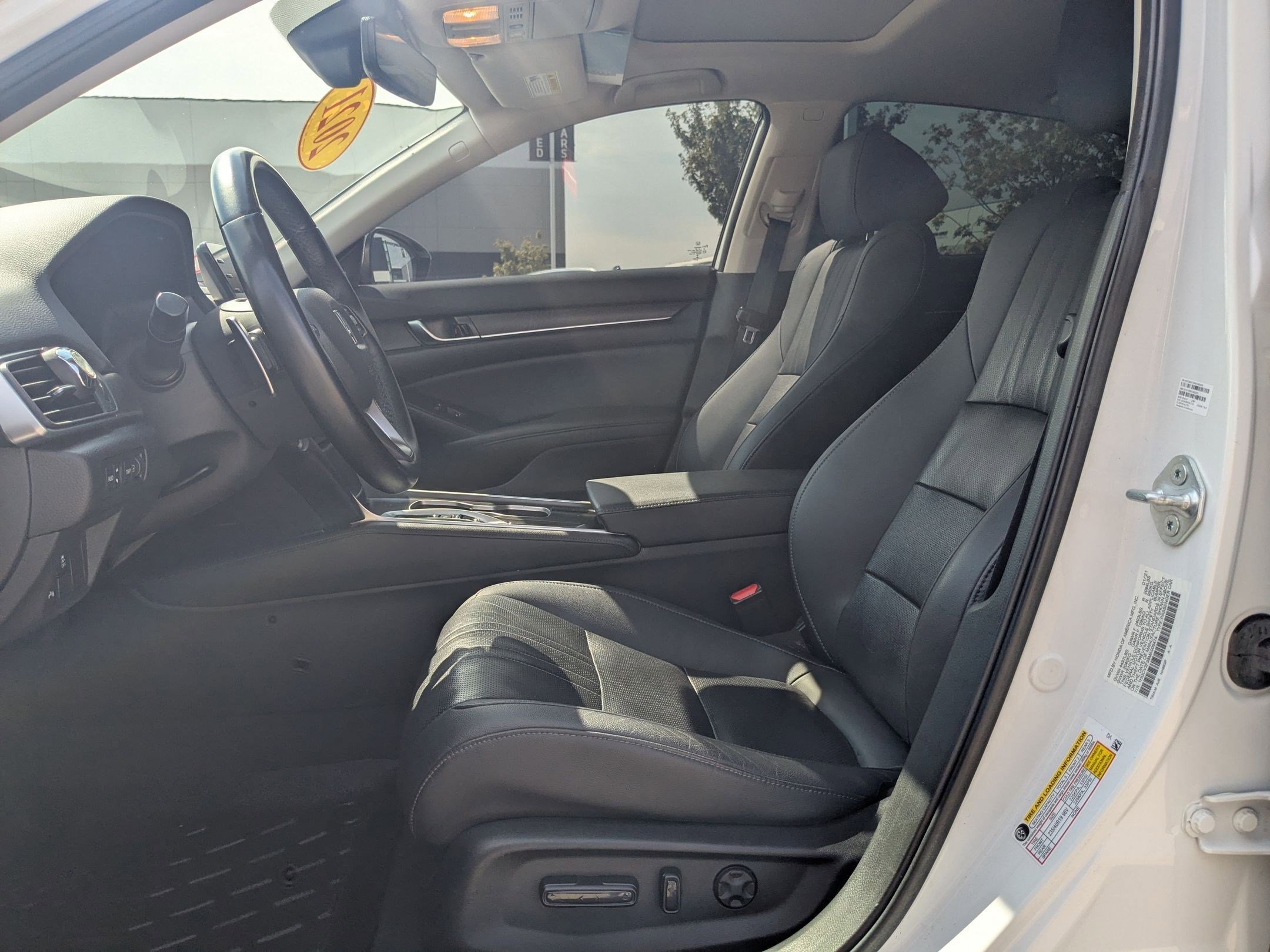 2021 Honda Accord Hybrid Touring photo 19