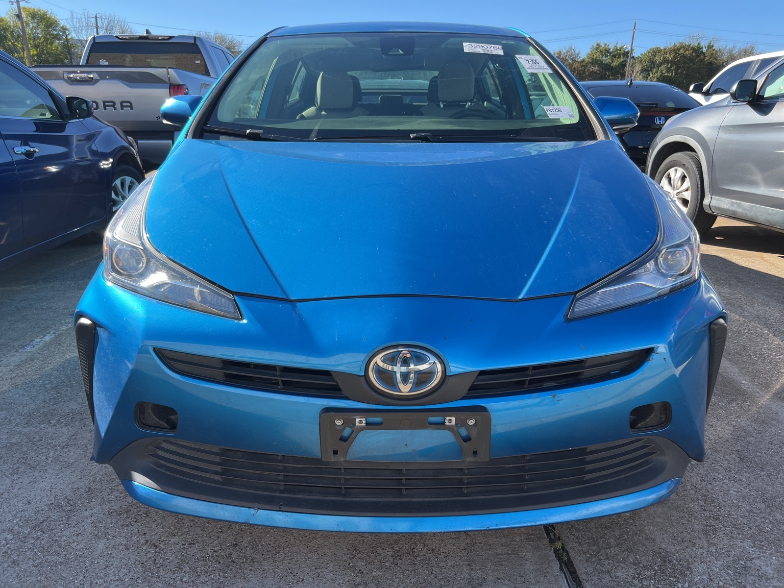 2022 Toyota Prius LE photo 2