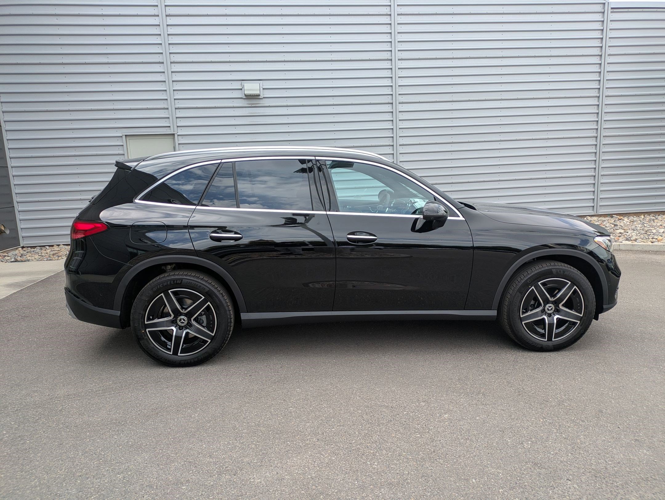 2026 Mercedes Benz GLC 300 4MATIC photo 2