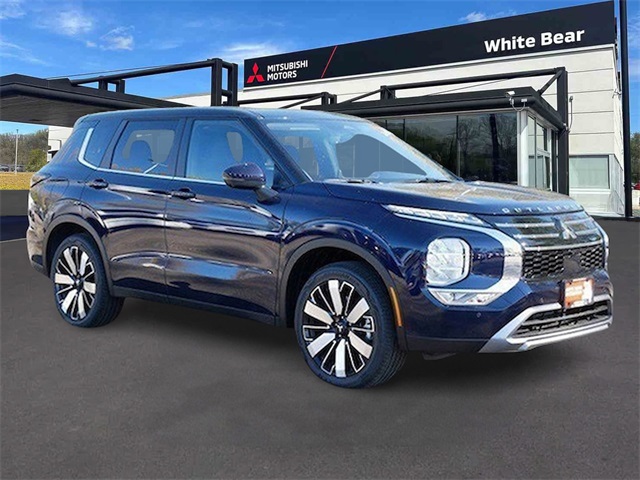 2025 Mitsubishi Outlander SE's photo