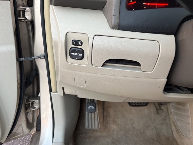 2007 Toyota Camry LE photo 28