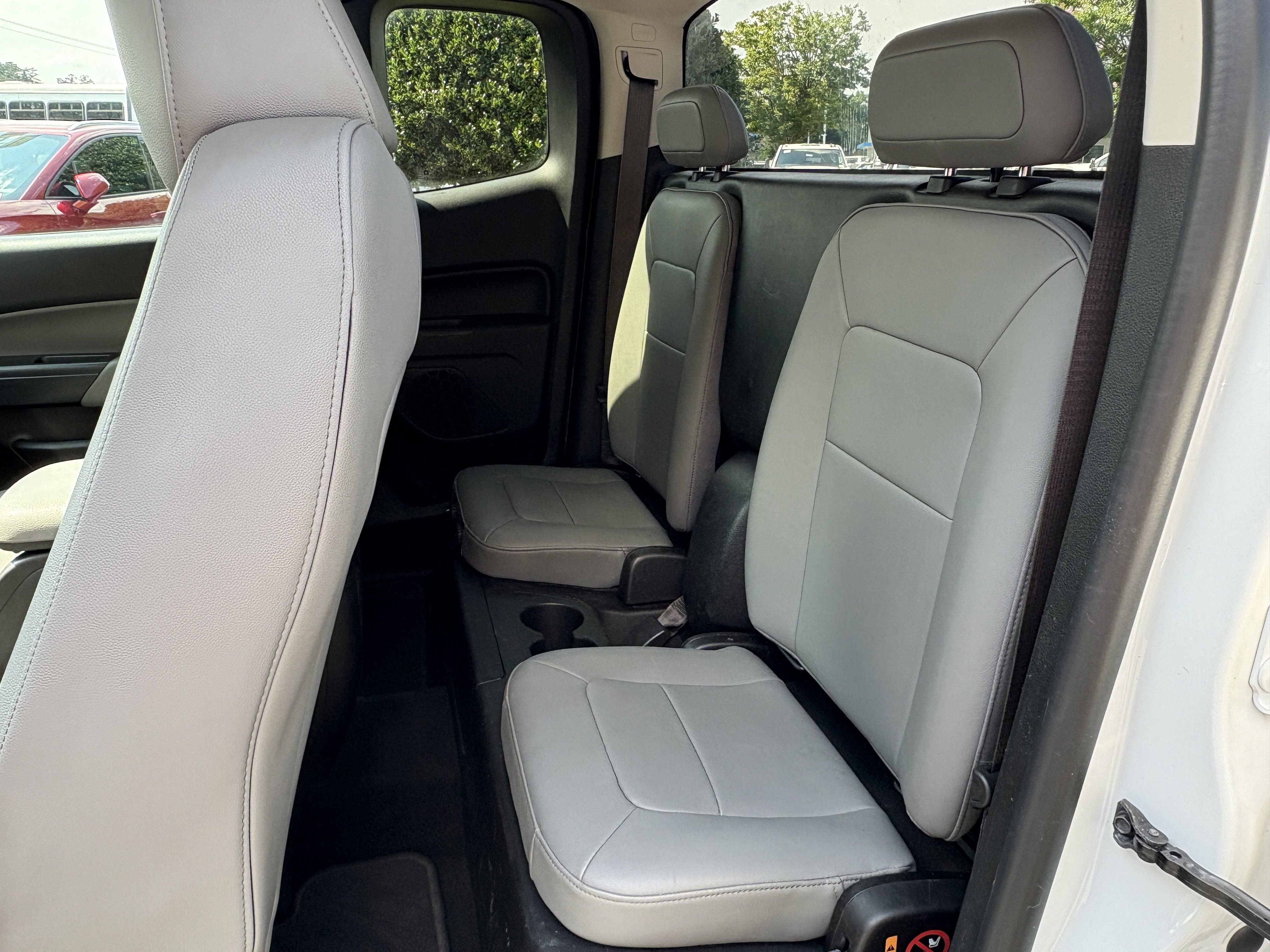 2018 Chevrolet Colorado Work Truck photo 3