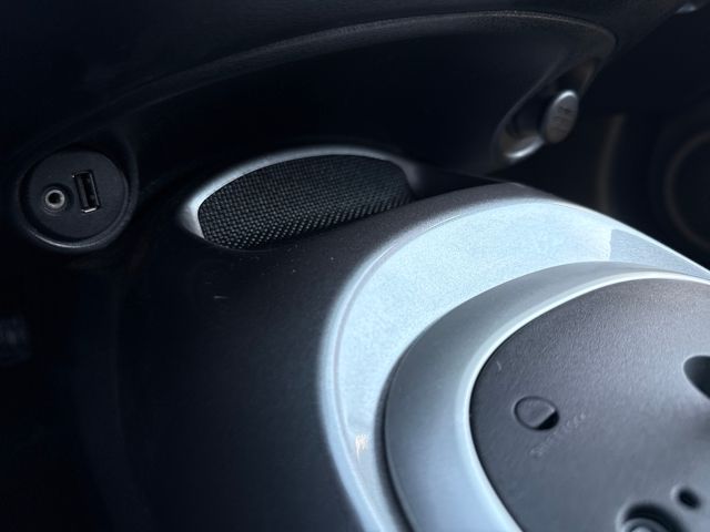 2016 Nissan Juke S photo 24