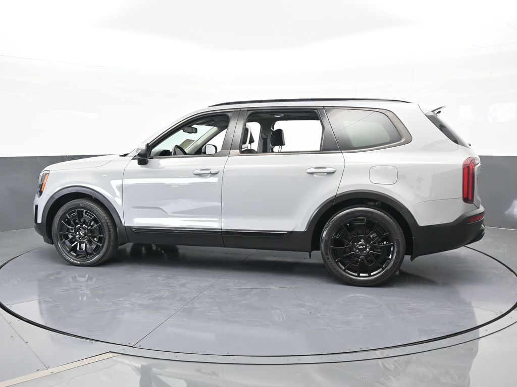 2022 Kia Telluride EX photo 3