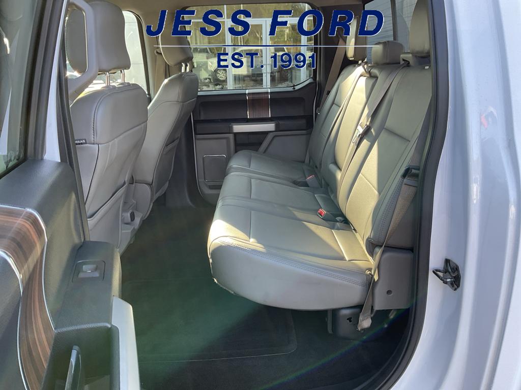 2016 Ford F-150 Lariat photo 11