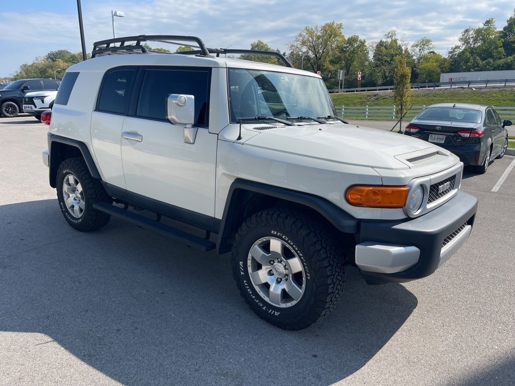Used 2010 Toyota FJ Cruiser Base with VIN JTEBU4BF8AK074015 for sale in Fort Wright, KY