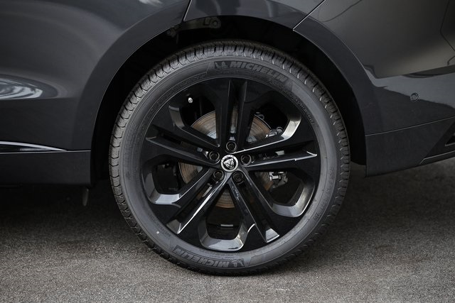 2026 Jaguar F-PACE S P250 R-Dynamic photo 4