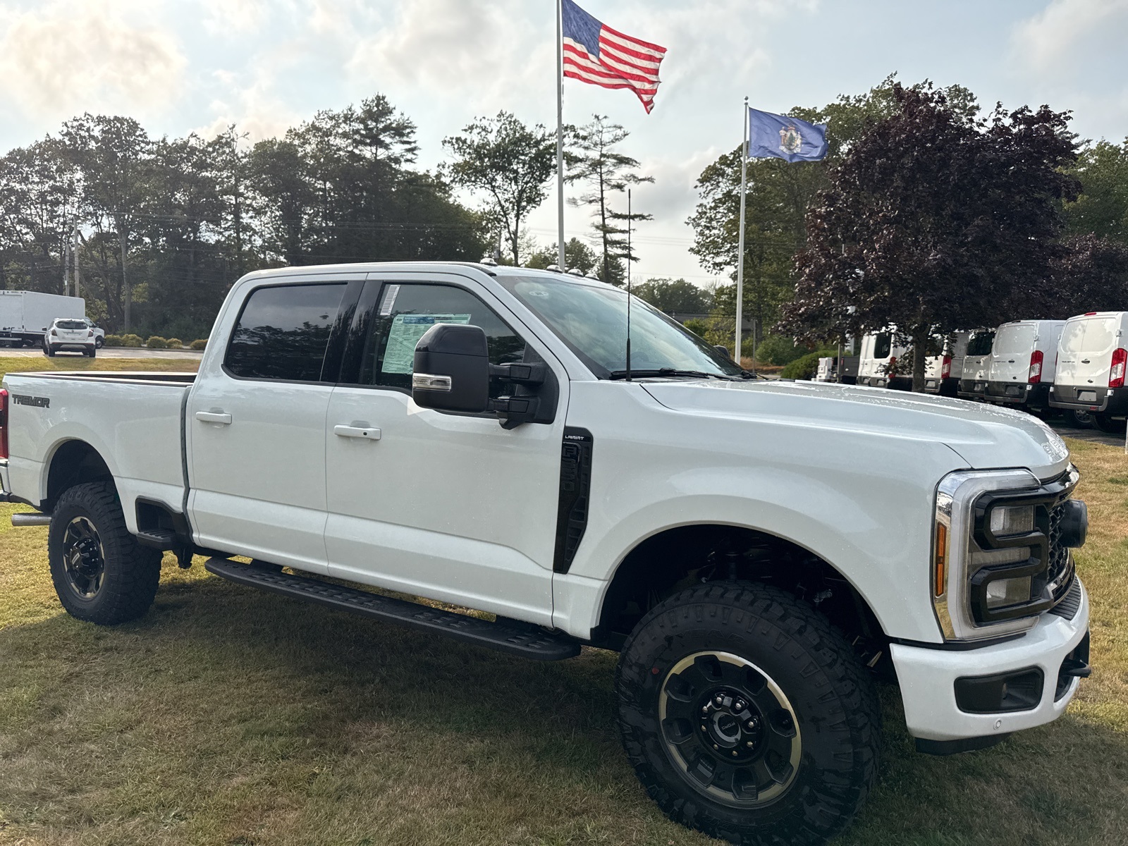 2026 Ford F-350 Super Duty Lariat's photo