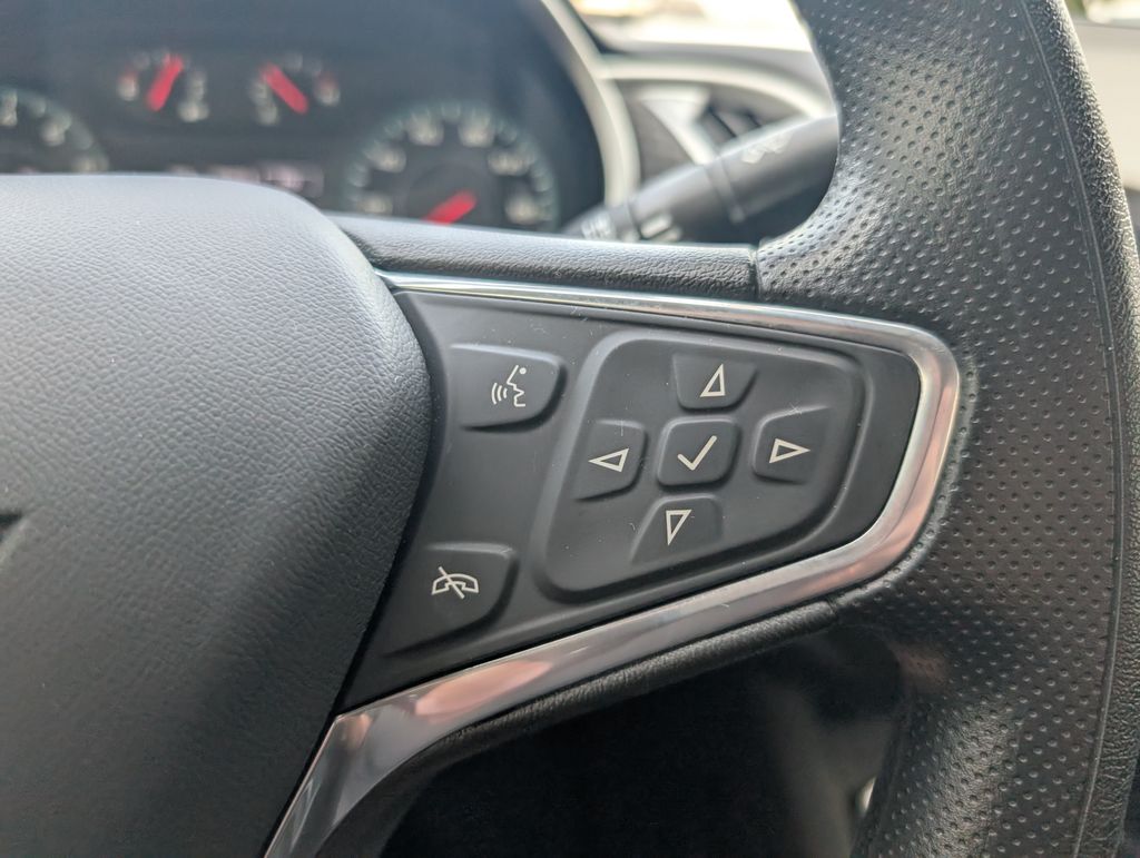 2023 Chevrolet Malibu 1LT photo 13