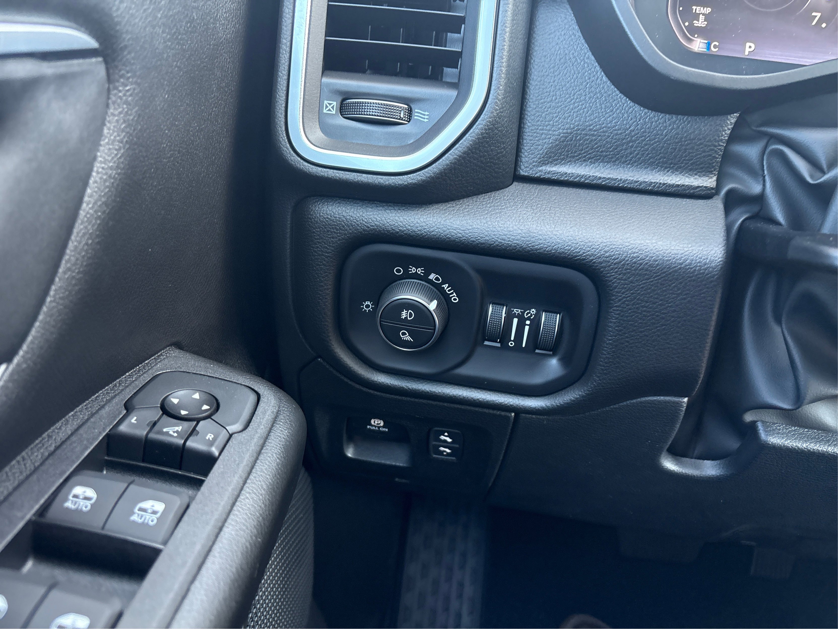 2026 Ram 1500 Big Horn photo 13