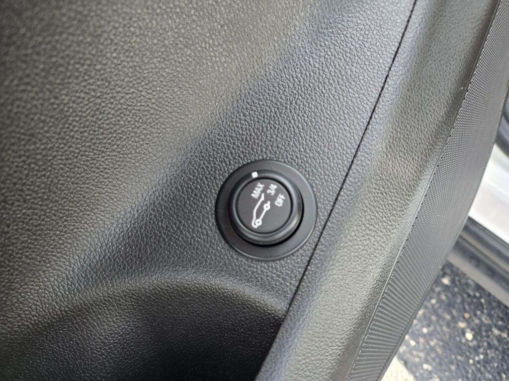 2019 Buick Envision Essence photo 21