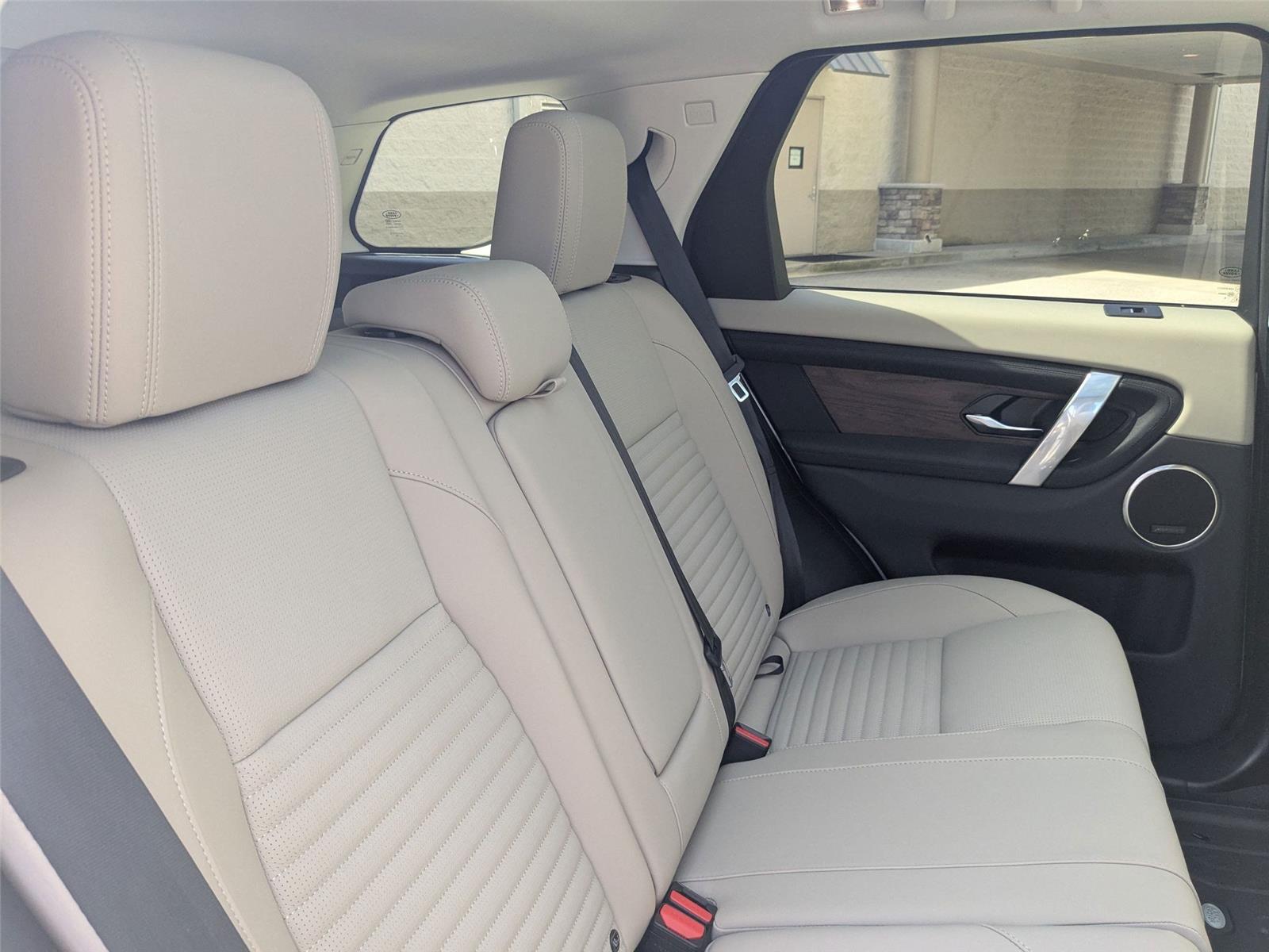 2025 Land Rover Discovery Sport S photo 25