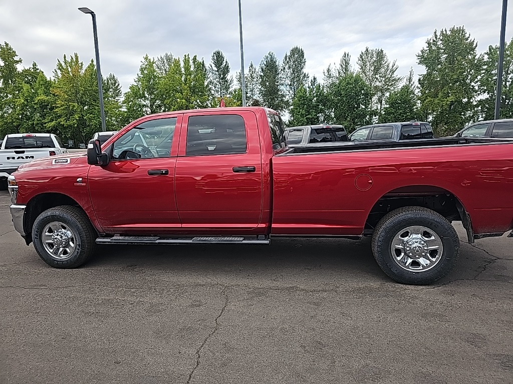 2025 Ram 3500 Tradesman photo 2