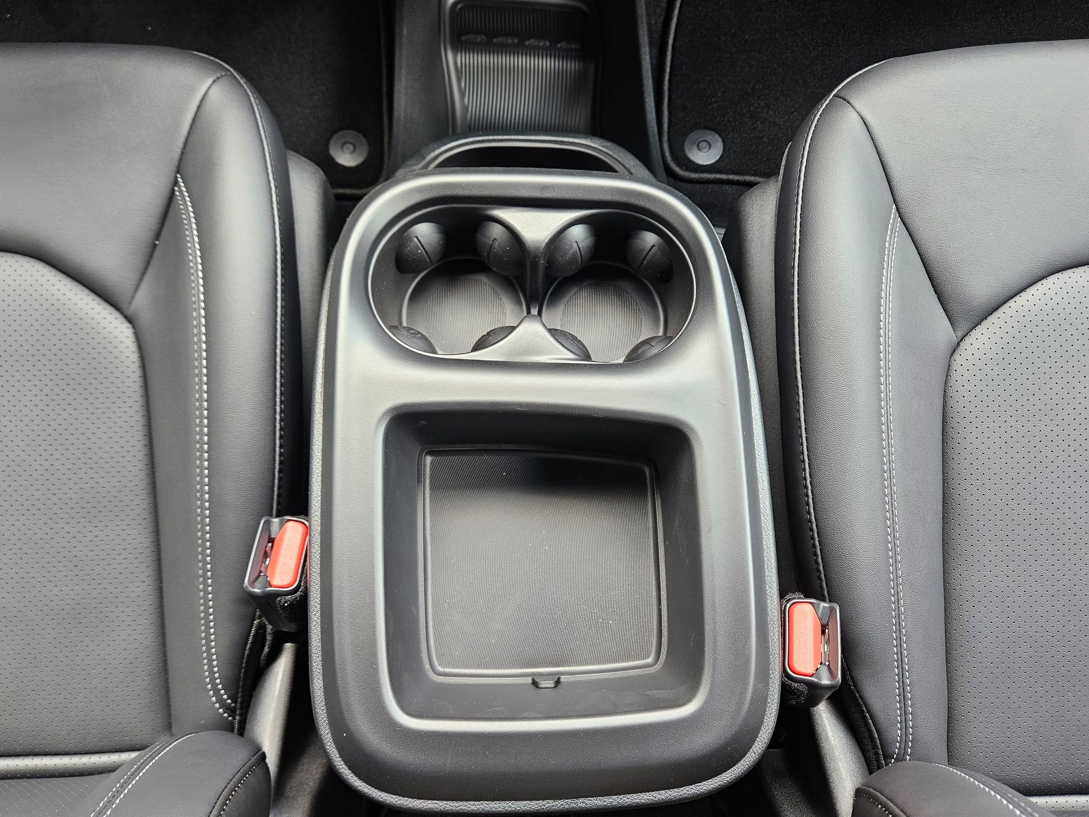 2026 Chrysler Pacifica photo 10