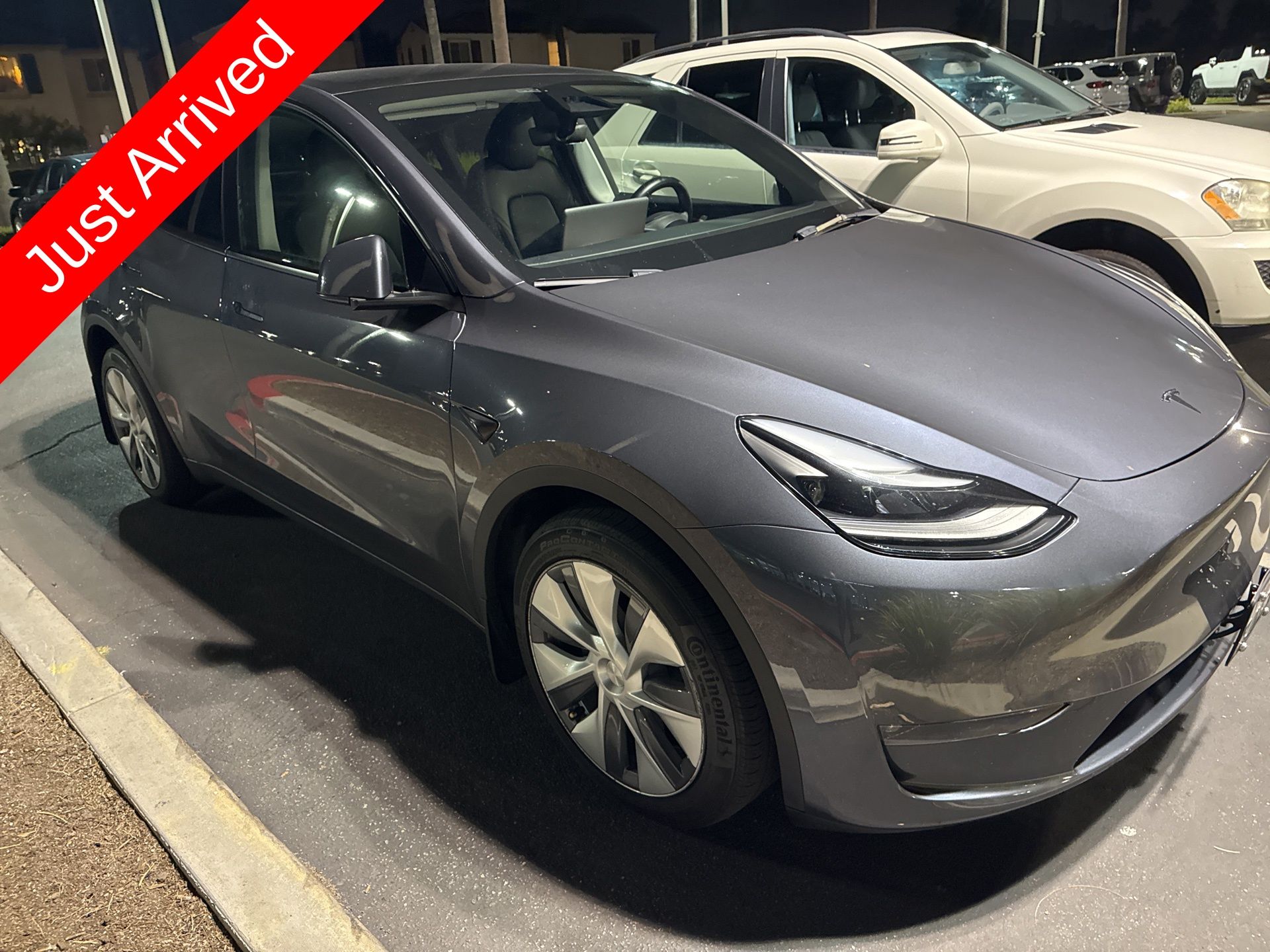 2023 Tesla Model Y Long Range photo 9