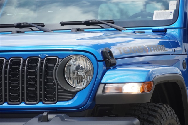 2025 Jeep Gladiator Sport photo 4