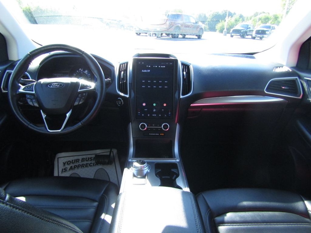 2022 Ford Edge SEL photo 14