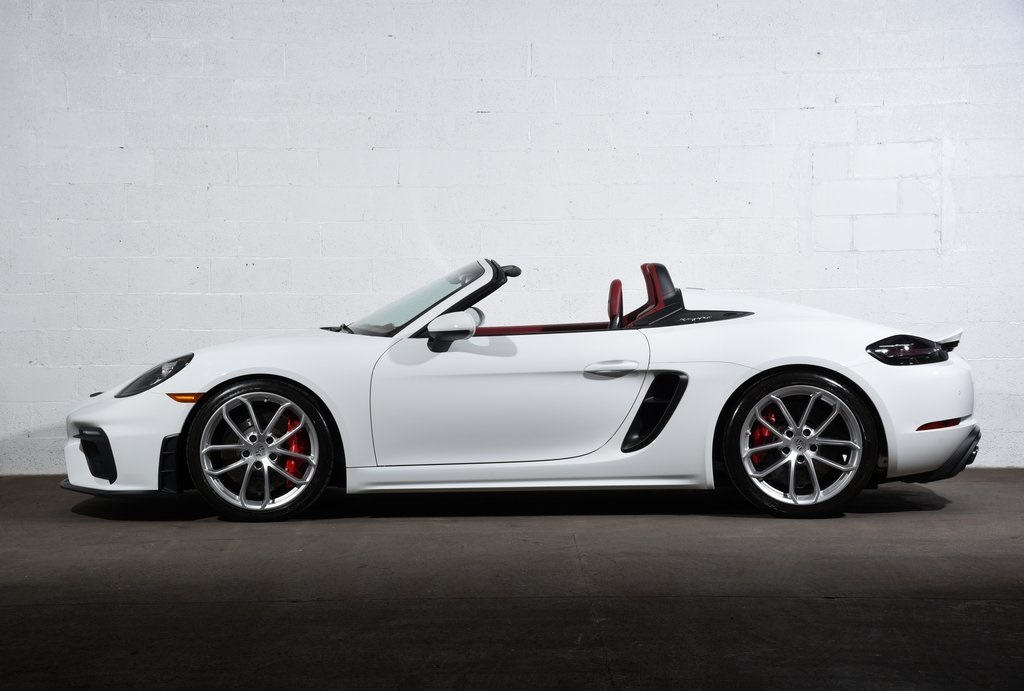 2022 Porsche Boxster Spyder photo 2