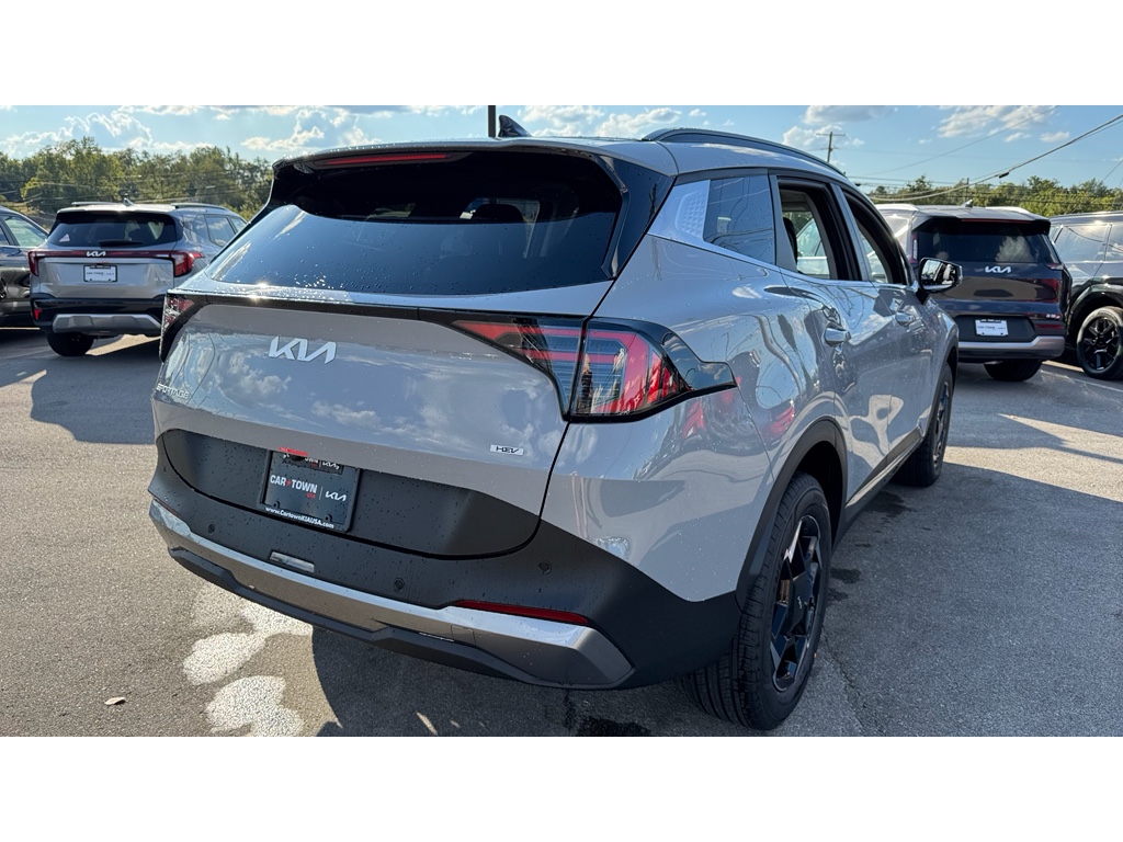 2026 Kia Sportage Hybrid EX photo 3