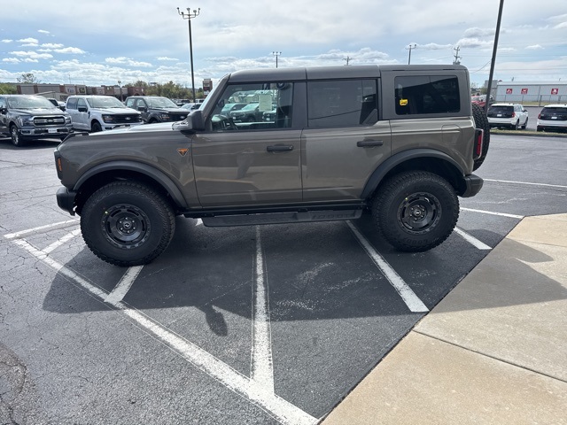 2025 Ford Bronco Badlands photo 3