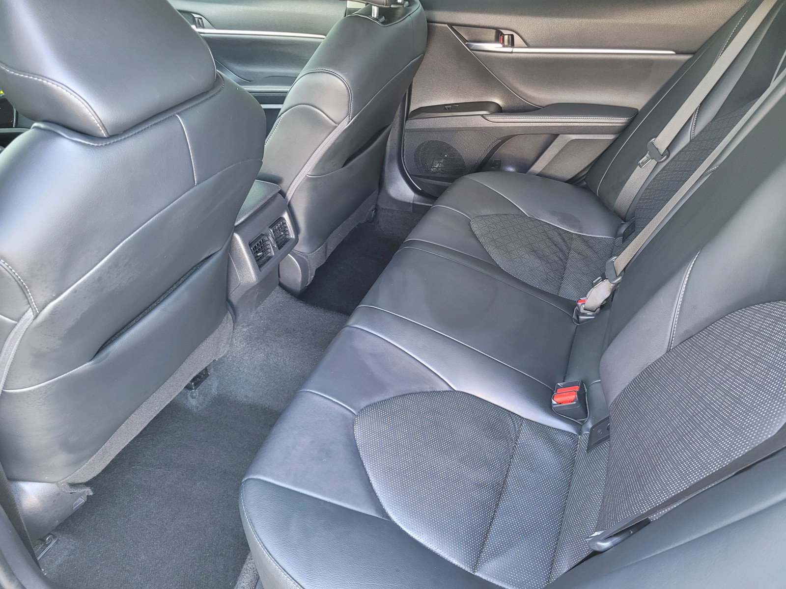 2023 Toyota Camry XSE photo 11