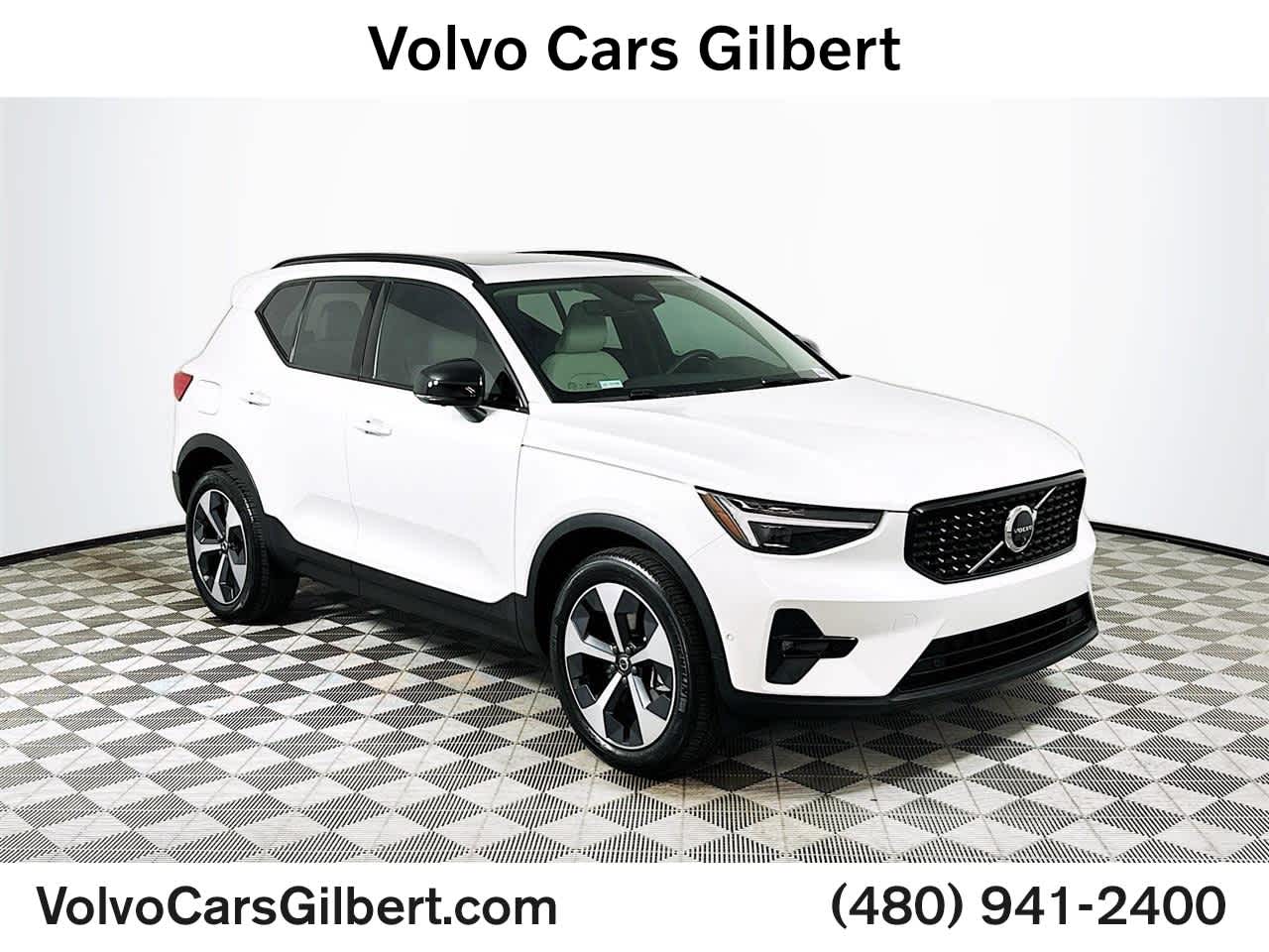 2025 Volvo XC40