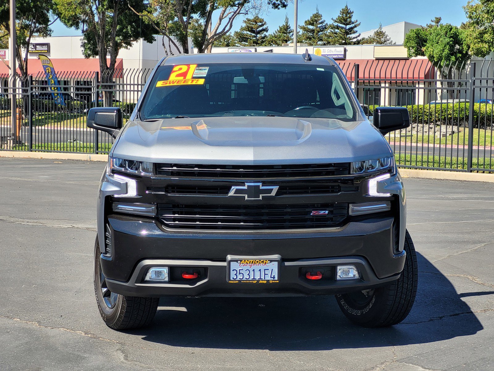 2021 Chevrolet Silverado 1500 LT Trail Boss photo 2