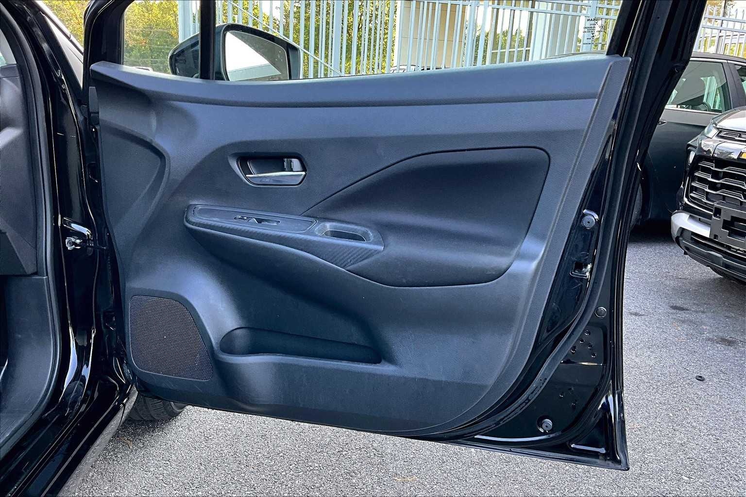2021 Nissan Versa SV photo 22