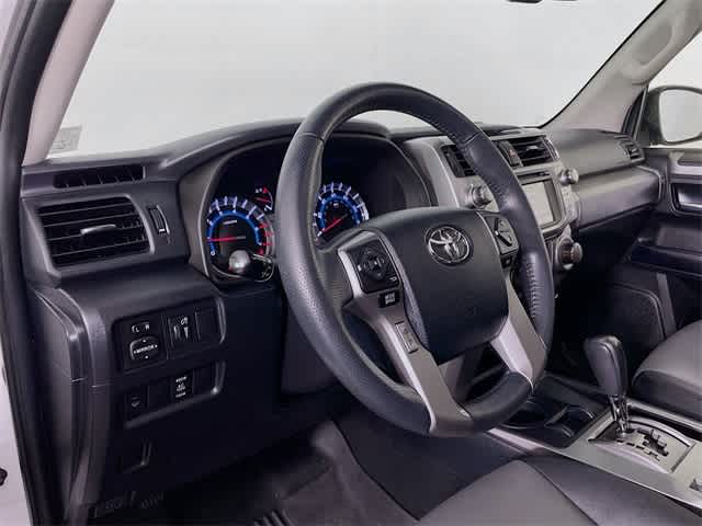 2019 Toyota 4Runner SR5 Premium photo 12