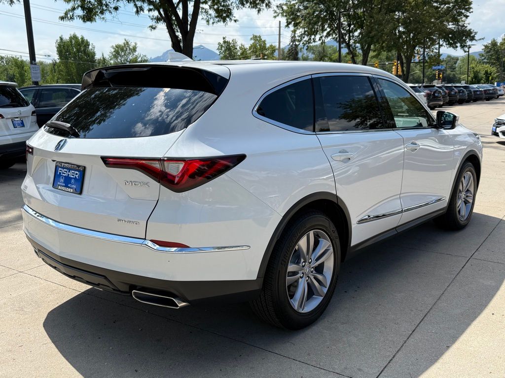 2024 Acura MDX SH-AWD photo 4