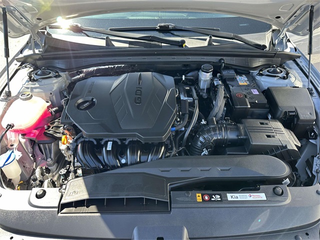 2025 Kia K5 GT-Line photo 12