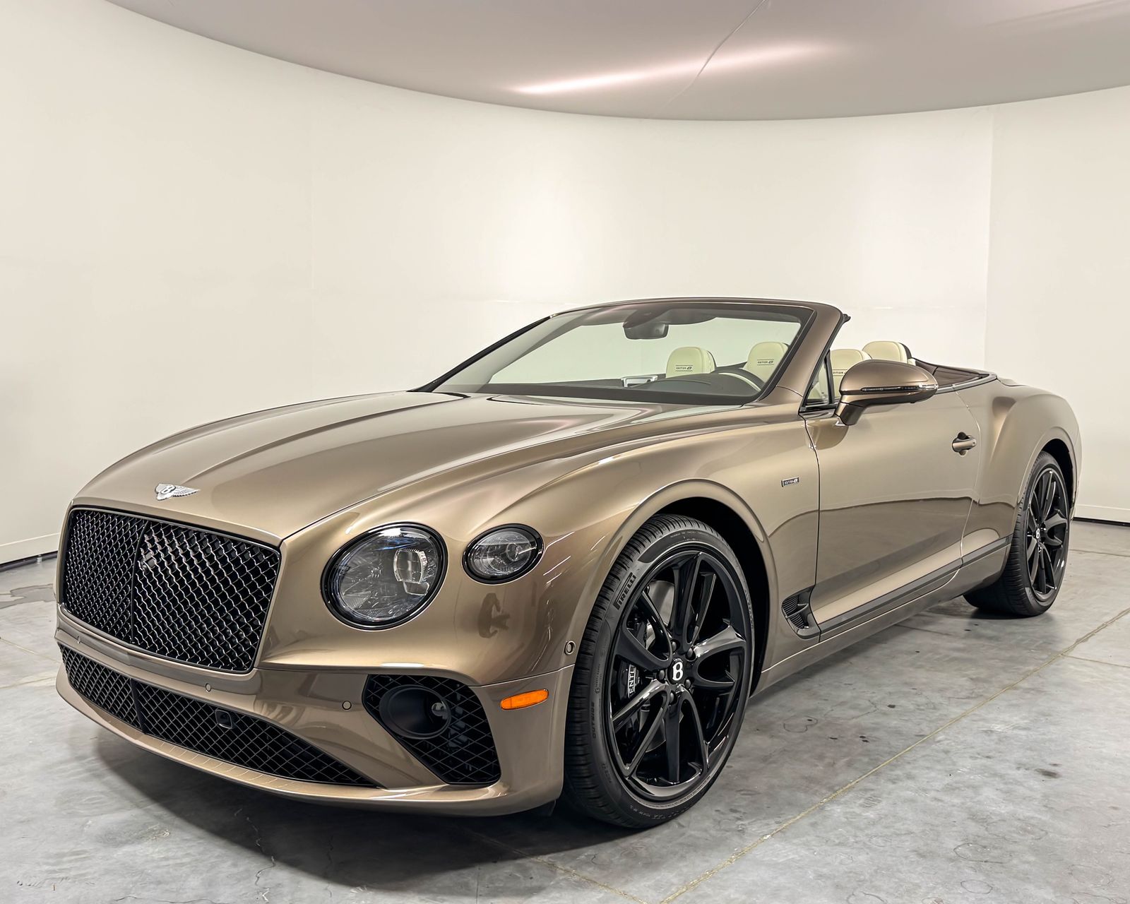 2024 Bentley Continental GTC photo 7