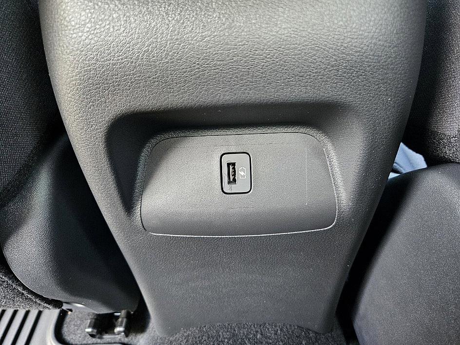 2025 Nissan Sentra SR photo 11