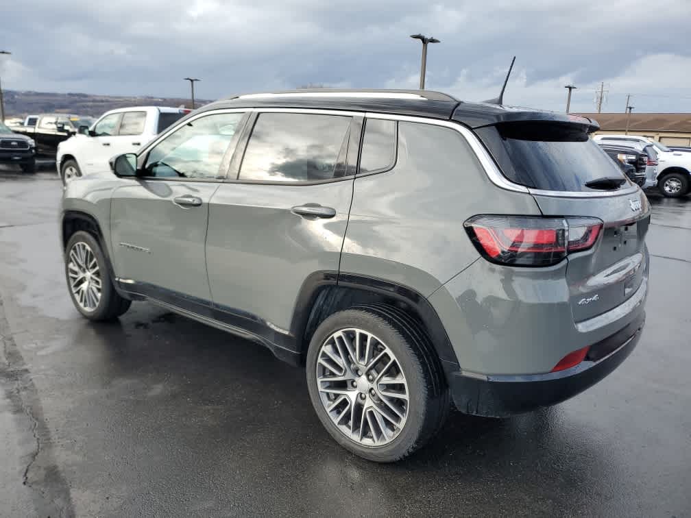 2022 Jeep Compass Limited photo 3