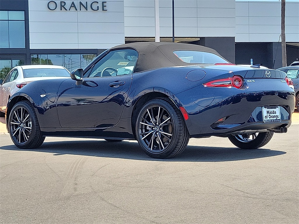 2025 Mazda MX-5 Miata Miata Grand Touring photo 2