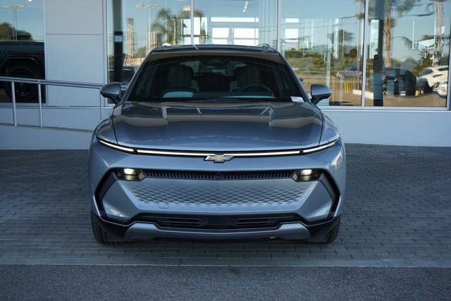 2025 Chevrolet Equinox EV 1LT photo 3