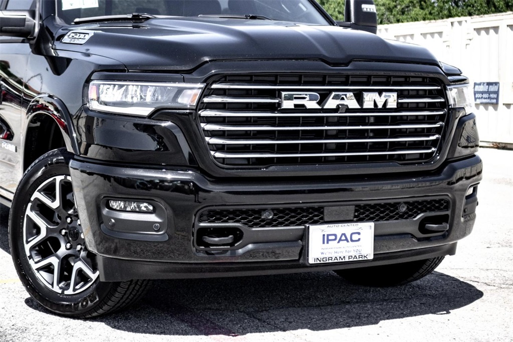 2025 Ram 1500 Laramie photo 2