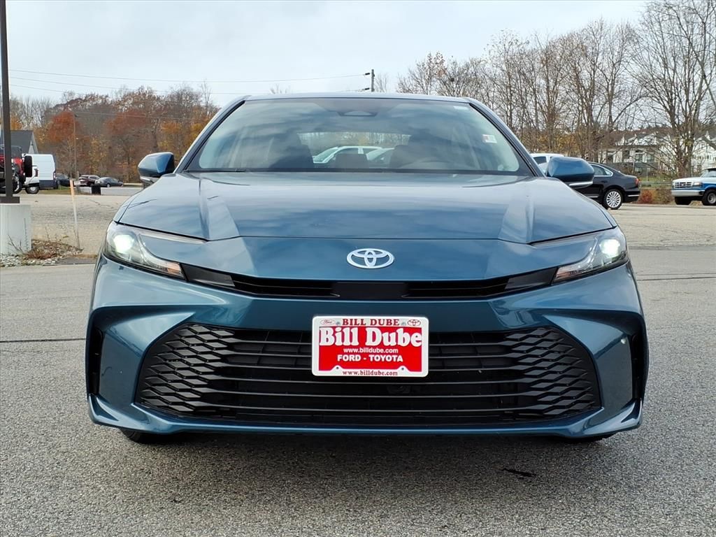 2026 Toyota Camry LE photo 2