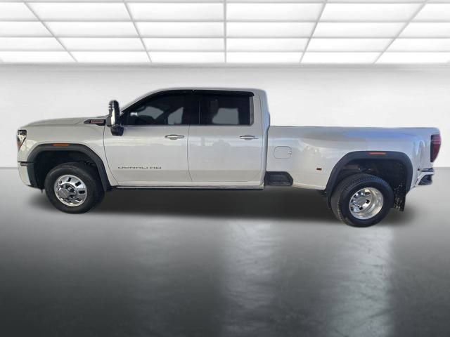 2024 Gmc Sierra 3500 HD Denali photo 2