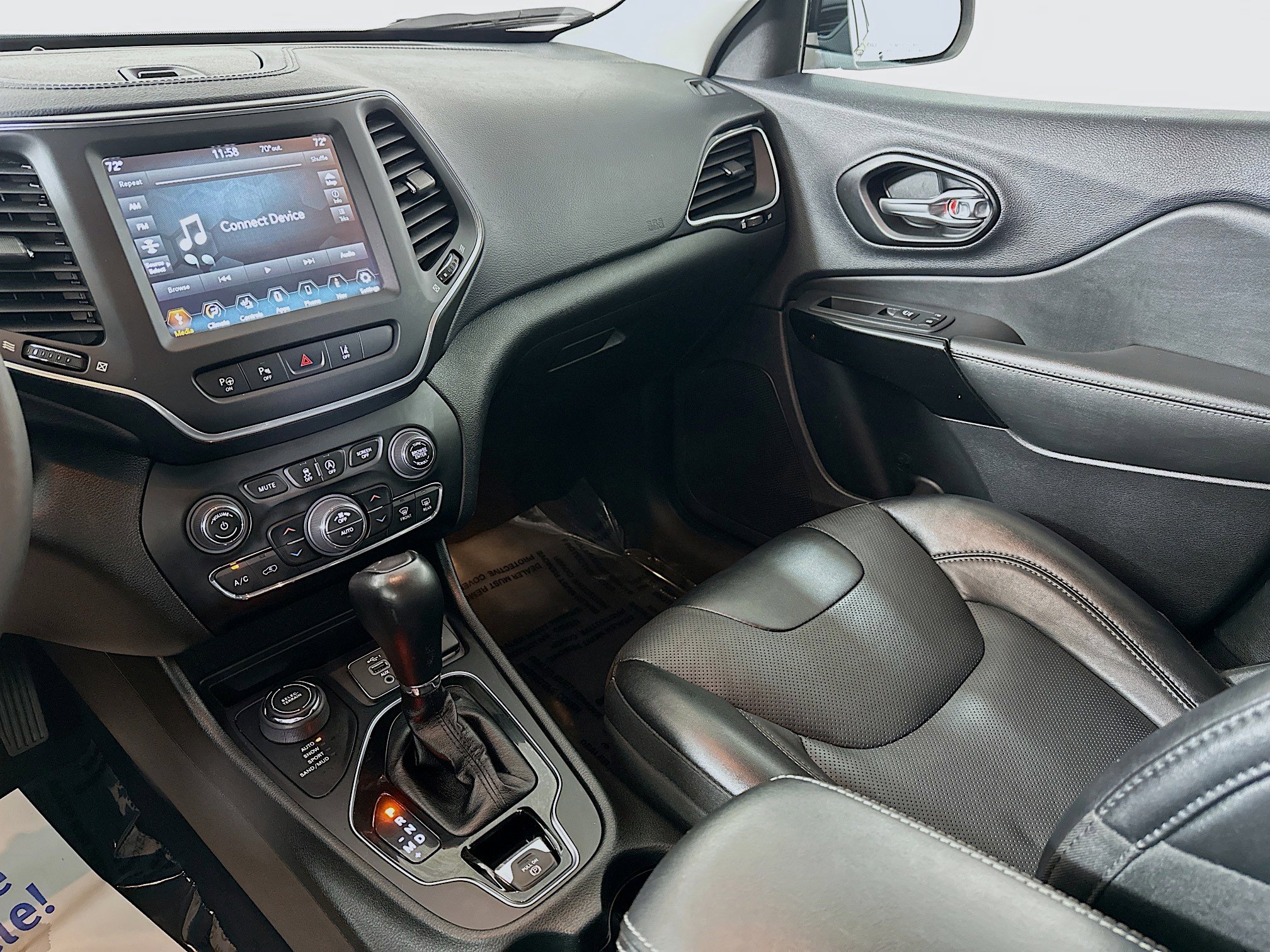 2023 Jeep Cherokee Altitude photo 18