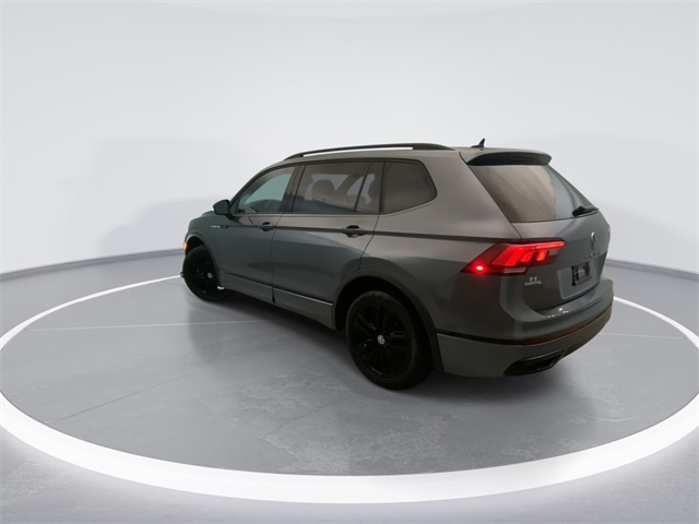 2022 Volkswagen Tiguan SE R-Line Black photo 2