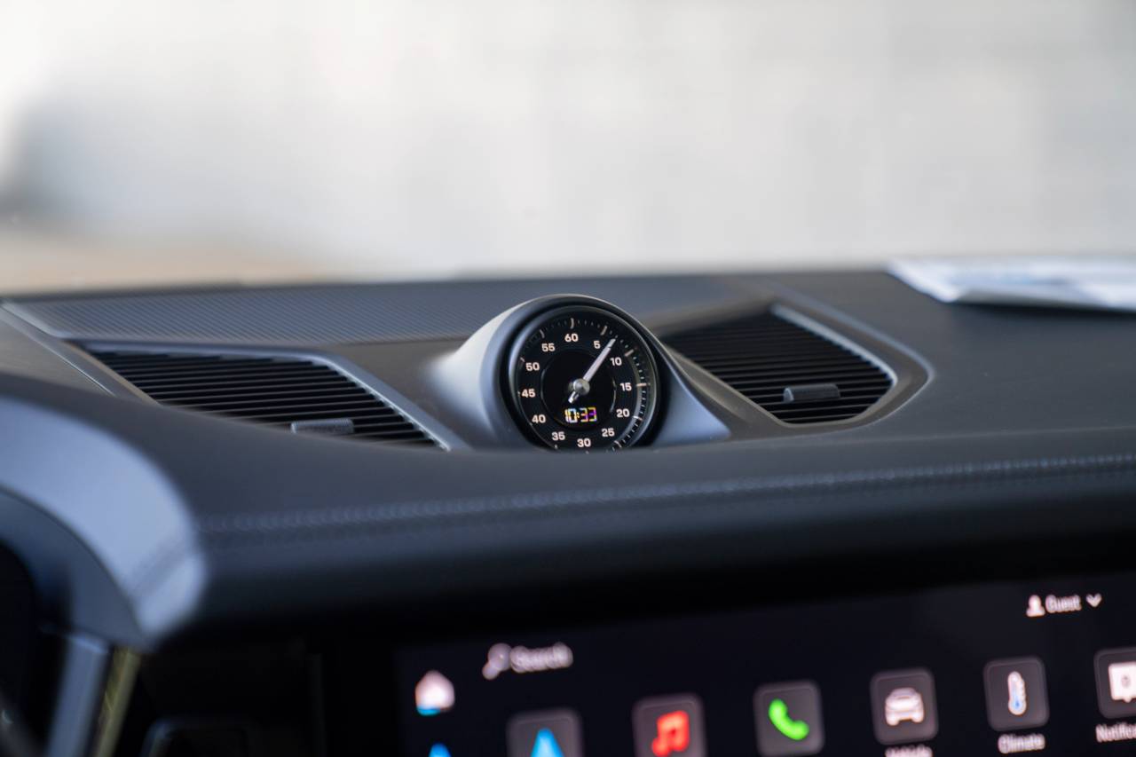 2025 Porsche Cayenne GTS photo 19